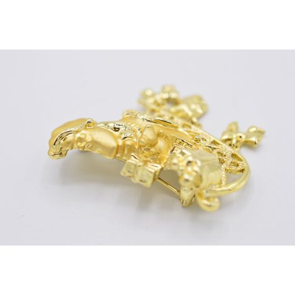Danecraft Vintage Christmas Pin Brooch Brushed Gold Santa Sleigh Signed Bin1 - Picture 7 of 12